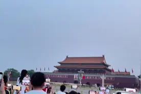 🇨🇳看升国旗也要提前预约了·排队2小时只为看一眼🇨🇳#天安门视频封面