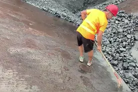 船舶卸货解压视频原声版#船员的日常工作 #船舶运输 #卸沙船工作原理视频封面