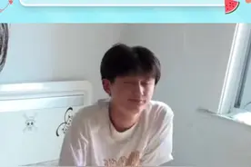 把世界调成静音，聆听少爷破碎的声音#少爷 #大学生 #蛄蛹者 #搞笑 #看一次笑一次