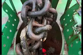 船的锚链缠绕在一起了，咋整？ #记录真实生活 #航海 #船舶 #涨知识啦