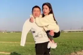 #残疾人 #感人事迹 #爱心传递 ，残疾歌手王丽