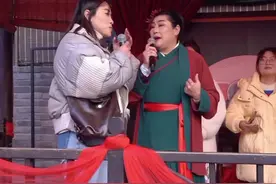 遇到心动的女生 那就是会紧张😊 #开封王婆 #王婆说媒 #开封王婆说媒现场视频封面