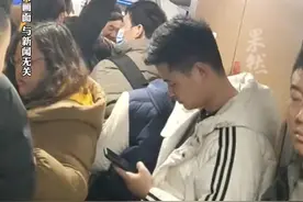 12306回应无座票去一等座：站着坐着都不行