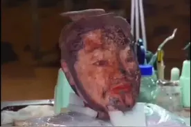 兵马俑刚出土的样子，猛一看还以为是真的，网友:真怕他突然眨眼视频封面