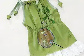 #上热门 一剪成裙，一字领吊带连衣裙，有手就会做😘#缝纫日常 #古法裁剪 #制作过程 #娃衣