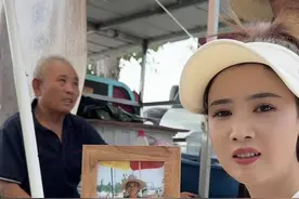 不干不行啊，爷爷说活着就得干啊！不忘过去，是为了有更好的明天！#山东大集 #农村大集人间烟火气 #老百姓的平凡生活 @拉拉秧（欧耶小助理）视频封面
