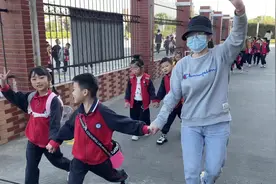 同样的时间同样的地点做同样的事情，只不过不是同一批孩子😁😁😁