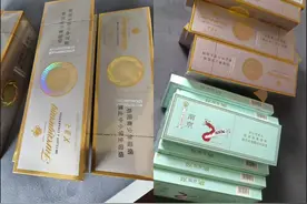 今日专场芙蓉王 220一条，物品保真#秋天的第一条烟视频封面