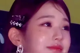 水光肌用散粉定妆不就没有啦吗？韩国明星真的不用散粉！！！！ #素人改造 #美出高级感 #韩式妆容 #韩式水光肌 #韩妆视频封面