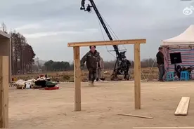来看下节目里因太顺利而没有什么镜头的基建组视频封面