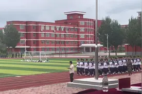 新高一，为期一周的军训，孩子们全部成为了统一的肤色