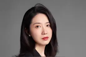 44地突破40℃，其中10地突破42℃！浙江高温疯狂破纪录！江浙沪盖了个“热穹顶”，酷热将波及10余省份，极端高温会重演吗？高温下劳动者权益如何保障？  #浙江八月怎么熬 #杭州打破历史最高气温纪录 #江浙沪的夏天有多热 #新闻姐 @抖音短视频视频封面