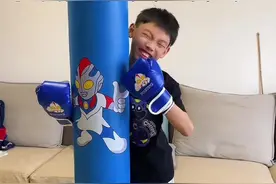 在家就可以练习跆拳道了，拳击沙袋不倒翁，下面带吸盘，超级结实。还送拳击手套🥊 #拳击沙袋 #拳击训练 #踢拳#六一儿童节礼物 #儿童节视频封面