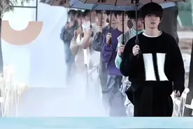 十个勤天潮得我风湿都犯了！种地生男模啊 #十个勤天 #内容启发搜索 #王一珩 #蒋敦豪视频封面