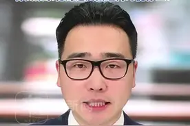 韦东奕在食堂用餐被围观拍摄，媒体评：聚焦韦东奕不该是猎奇围观， 而是学术敬意（综合人民日报、红星新闻）