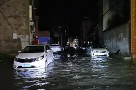 2024年7月17日，山西运城盐湖区突降暴雨，截止21：40分视频封面