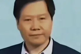 雷军：华为是中国和这个世界最强的企业，但小米也不差视频封面