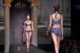 T台超模走秀，无不良引导 #超模走秀视频 #国际超模视频封面
