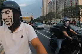 带恶搞面罩去溜车之路人反应！#摩托车 #随拍 #日常vlog #恶搞 #衡水 @王二楞视频封面