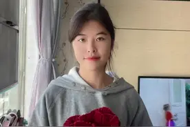 #好看的花一定要分享给你 #花的1001种表白方式 #扭扭棒玫瑰花教程 #送女朋友的礼物 #一束花的仪式感视频封面