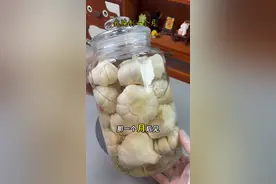 又到了腌糖醋蒜的季节，腌糖蒜的正确方法来了 酸甜脆爽，放一年也不会坏#谁来山东都要被喂口大蒜 #星乡村星农人 #金乡大蒜 #好客山东好品山东