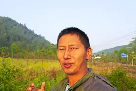 太阳能给汉EV充电，实现不去充电站用电自给自足#新能源领航计划视频封面