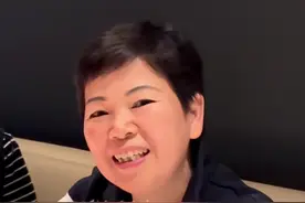 今天见到了一个“与众不同”的球迷，他曾为祖国守护边疆四十多年，听到他的故事我感动不已，人民子弟兵是“最可爱的人”，我们应该尊敬和爱戴他们❤️#运动星计划 #乒乓球 #乒乓球运动员 #人民子弟兵