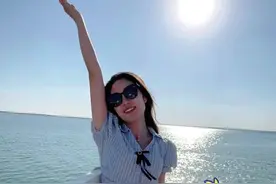 从呼市出发三个半小时我竟然找到了沙漠之中的海#趣拍神木#陕西的海也很浪漫#打卡陕西的海#呼市开车3小时看海视频封面