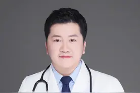 孩子磕伤擦伤，第一步该怎么做?#关爱儿童健康 #孩子