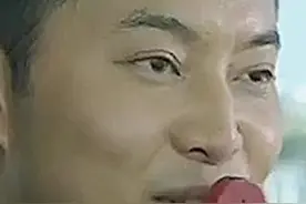 飞行员执行任务时出现幻觉，既然把飞机倒着飞行 #因为一个片段看了整部剧 #抖音追剧推荐视频封面