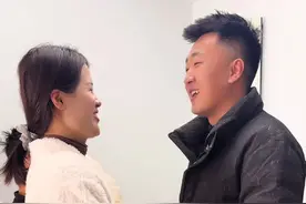 我们最初工作挣钱，都是为了改善生活，而干着干着，却把挣钱当成了目标，而忘记了如何生活。享受当下吧。#外出打工 #留守妇女 #抖音小助手dou上热门视频封面