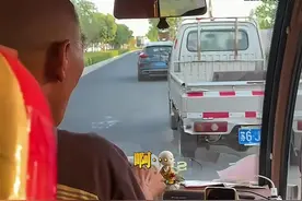 #你大爷永远是你大爷 盘点与三轮车大爷的神级对话#看一遍笑一遍视频封面