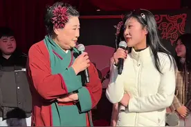 女孩子都这样 都喜欢高的，帅的，1米8的#演出现场 #开封王婆视频封面