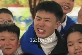 体育老师的一天是怎样度过的？ 兄弟们降温了！记得多穿衣物！躲避球游戏是气排球没有伤害性的哈！开心生活每一天！ #日常VLOG #教师日常 #体育老师 #不想上班视频封面