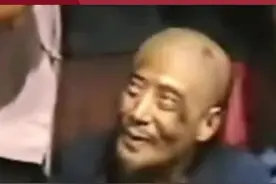 “学历是我下不来的高台”，央视网谈孔乙己文学：长衫困不住当代青年#孔乙己 #文学 #生活视频封面