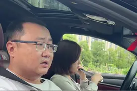 战斗继续！今天该豆瓣哥，但他吐槽的内容我表示不服！#夫妻日常 #四川方言 #老婆开车视频封面
