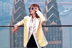 远处的风景拍得很显小，是你没学会倍数拍照技巧 #拍照技巧 #倍数问题 #天台拍照 #地标建筑 #城市风景