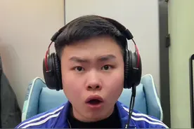 你们还记得哪些彩蛋？ 这些删除的地图你都玩过吗？#穿越火线 #网吧 #cf