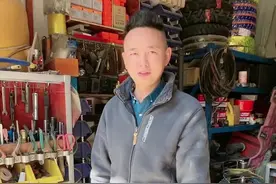四冲程油锯改两冲程操作全过程 @抖音短视频 #修理工的日常 #修油锯视频封面