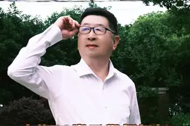 上海82岁工程师爷爷：82岁的自己比62岁的自己更有腔调！#街头采访 #上海阿顾 #腔调 #传递正能量视频封面