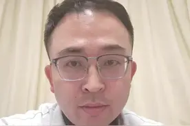 宝宝走路太早，不是什么高兴事#关爱儿童健康 #学走路的宝宝 #宝宝走路 #宝宝学走路 #育儿视频封面