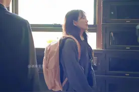 奶奶真的很爱自己的孙子。 只要人喜欢的东西占据心才不会