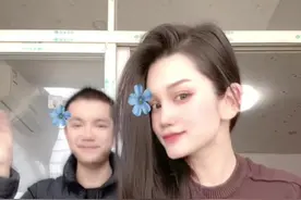 🎉维汉夫妻的日常，甜蜜又温馨！ ✨每天都有新惊喜，生活充满爱与欢笑。 ❤一起做饭、散步、看电影，幸福满满。 💕爱情不分民族，只要彼此真心相待，就能创造美好未来。#民族团结 #和谐共处 #幸福家庭 #爱情无价视频封面