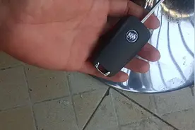 雪佛兰别克15年后英朗科沃兹克鲁泽遥控钥匙拆装替换电池壳视频封面