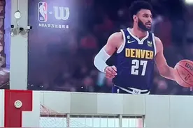 女Baller们，想知道如何巧妙运用转身技巧从而精准得分吗？点击视频，快速 get 转身上篮丝滑小连招！#wilson威尔胜篮球 #出球致胜 #赢得漂亮 #年轻气胜  #篮球技巧视频封面