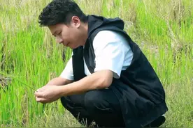 我爱我的小山村 #民歌#张映龙#爱音乐爱生活视频封面