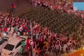 越南邀请了中老柬三国来参加阅兵游行，目前只见到老挝柬埔寨的方阵，东大的还没看见。#越南 #内容启发搜索视频封面