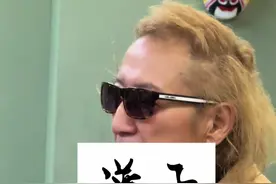 人生怎么选都会有遗憾，不去美化那条没有走过的路，也不去丑化曾走过的路。#狼戈#顾里木图路上的小酒馆#苹果香#彩虹之恋