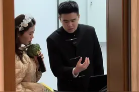 赵雷和棱镜的婚礼歌单，婚礼现场效果真的堪比演唱会。#赵雷 #棱镜 #婚礼主持人  #艺声的全国婚旅 #氛围场婚礼美学