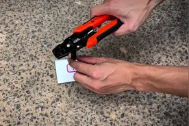 固态电池和普通电池的区别。视频封面